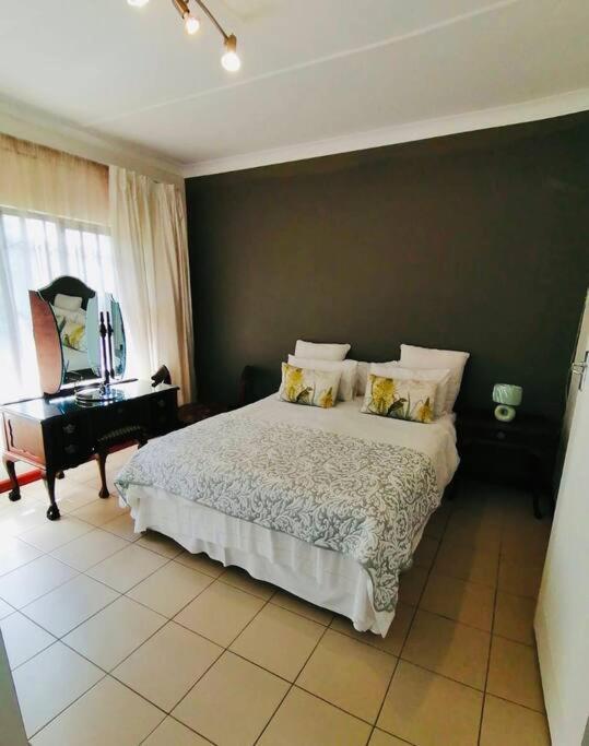 Garden And Park Leisure On Tugela Apartman Benoni Kültér fotó