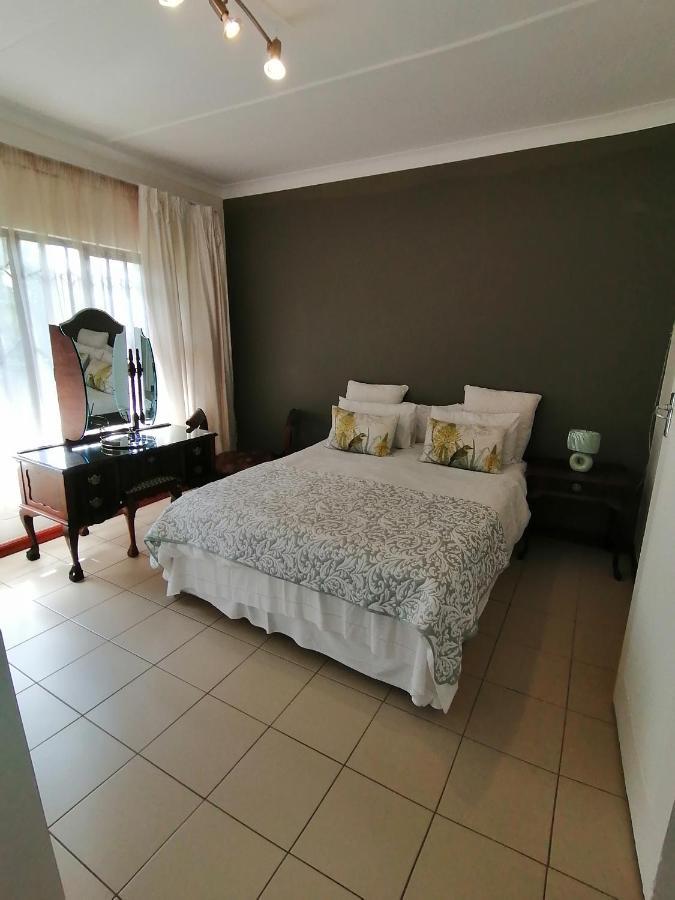 Garden And Park Leisure On Tugela Apartman Benoni Kültér fotó